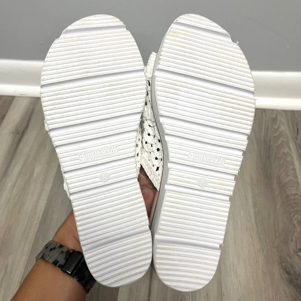 Gentle Souls Sandals Women's‎ 9.5 Lavern White Woven Crochet Platform Slide